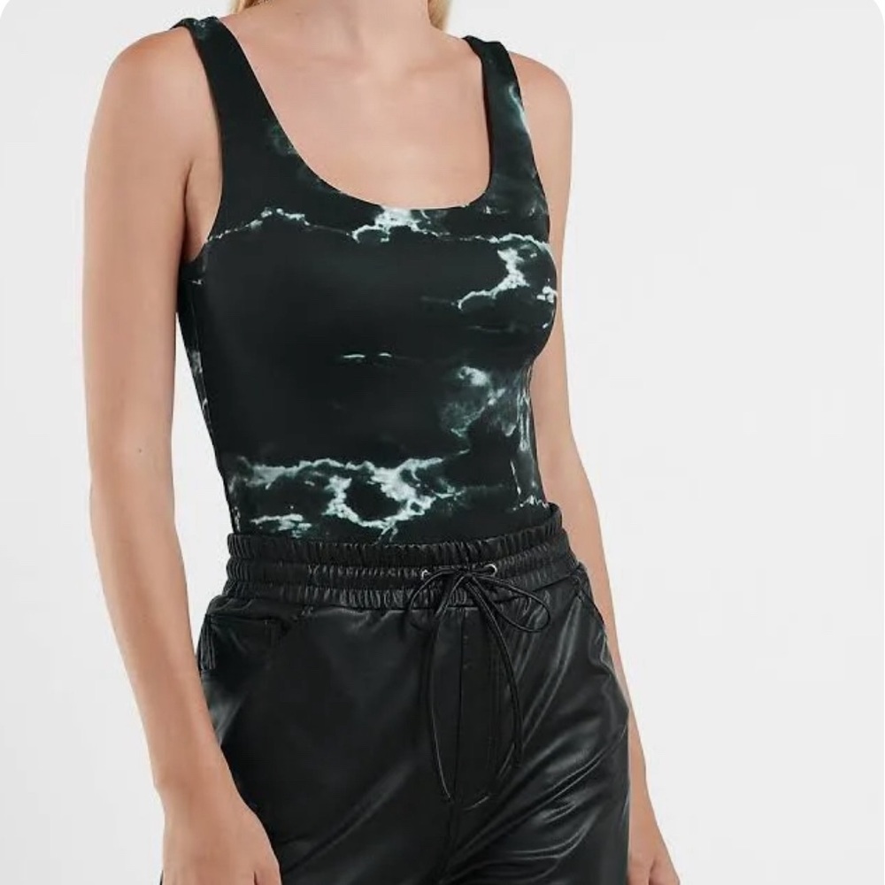 NWT Express Black & White Marble Body Contour Tank Bodysuit Size Small
